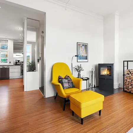 Sentral Og Stilfull Appartement Bergen