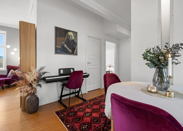 Sentral Og Stilfull Appartement *