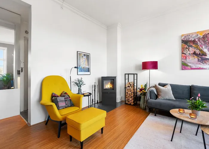 Sentral Og Stilfull Appartement